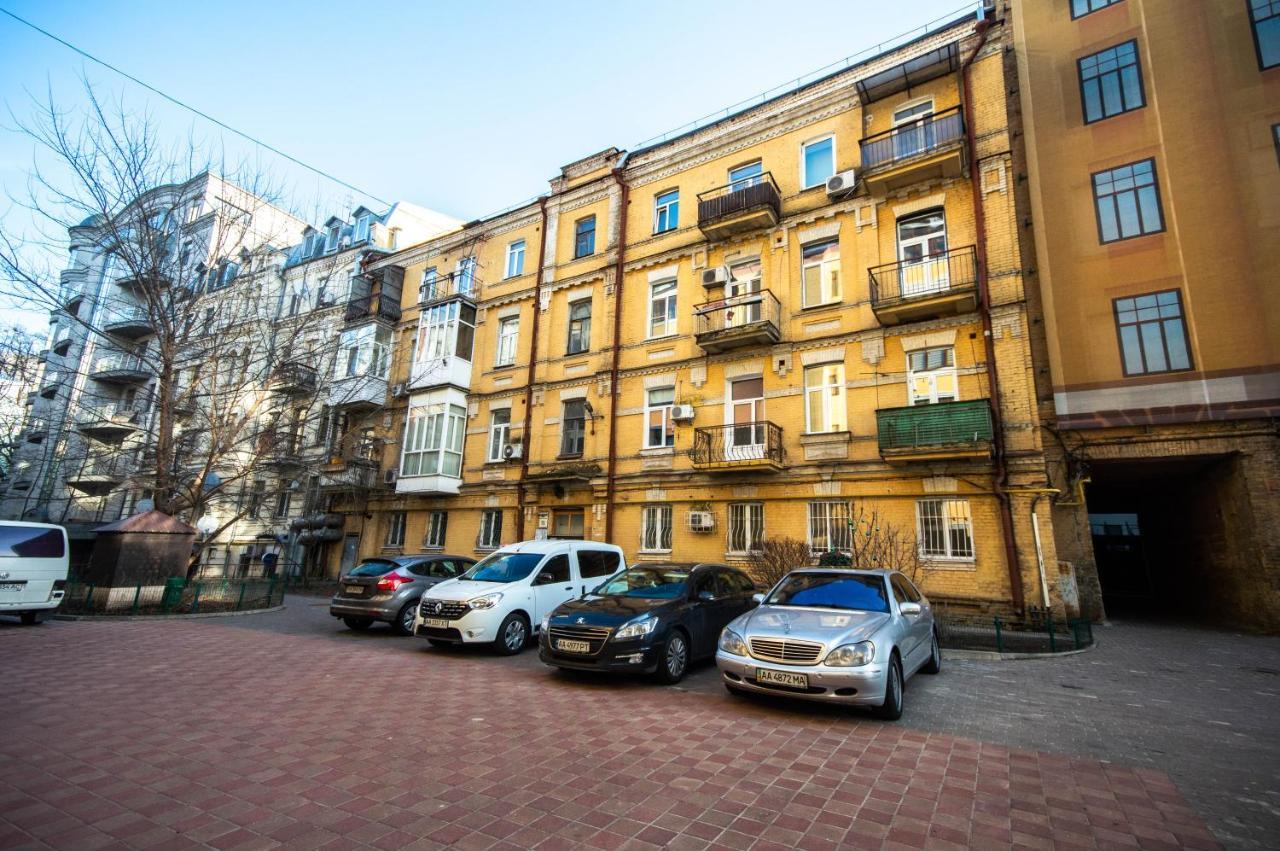Kyiv Classic Apartment Exterior photo
