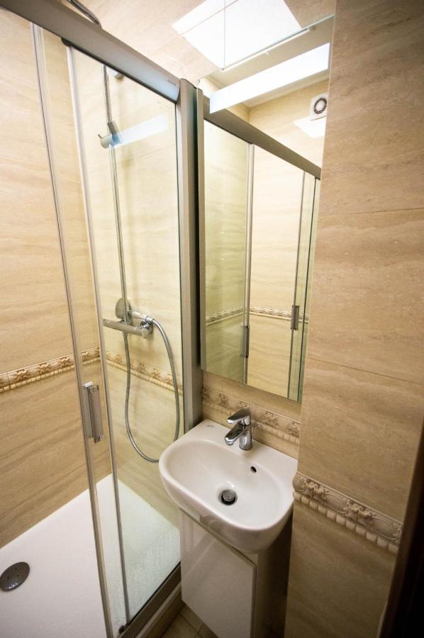 Kyiv Classic Apartment Exterior photo
