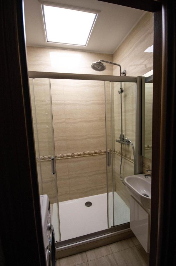 Kyiv Classic Apartment Exterior photo